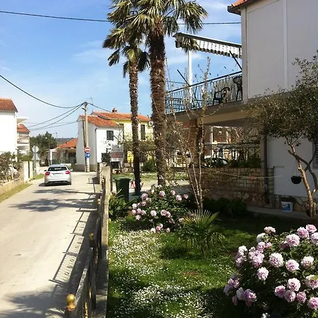 Apartman Vlado *