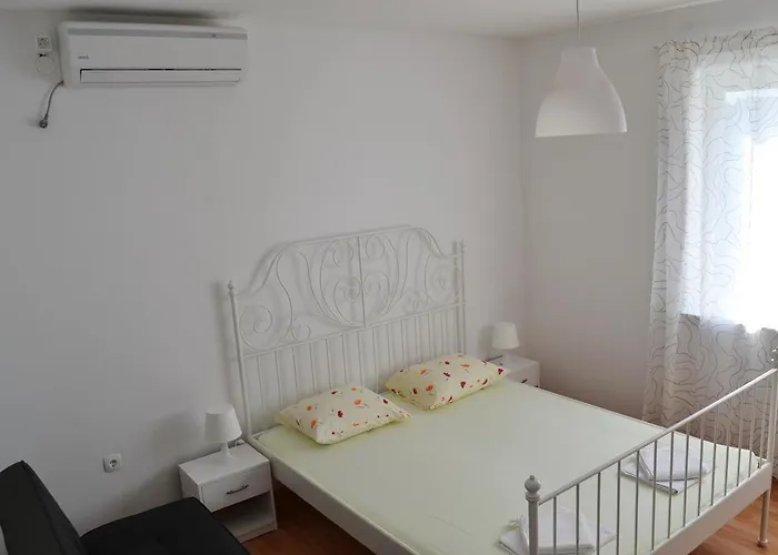 Apartman Vlado *